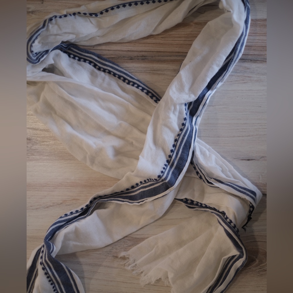 Unisex Lightweight Scarf